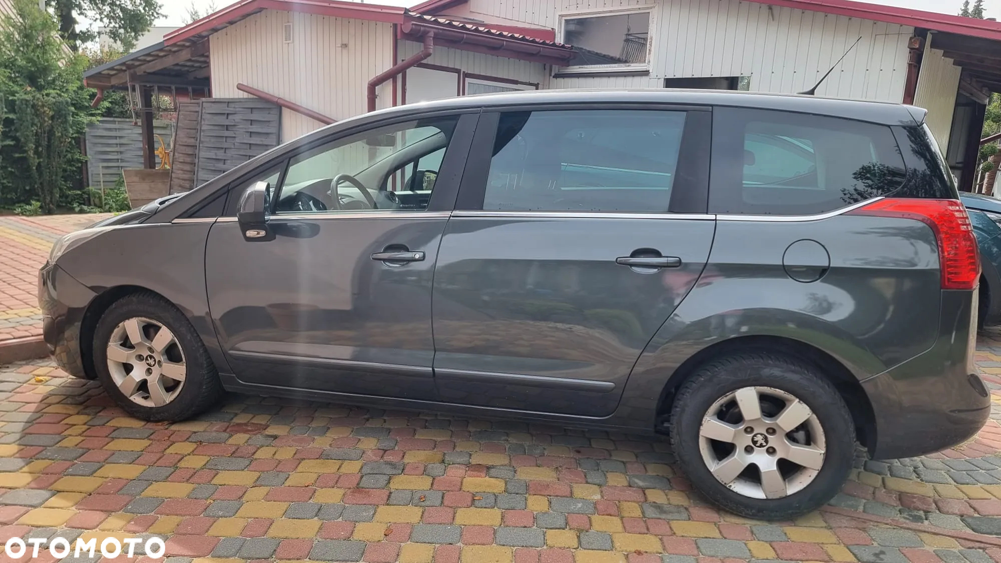 Peugeot 5008 - 3