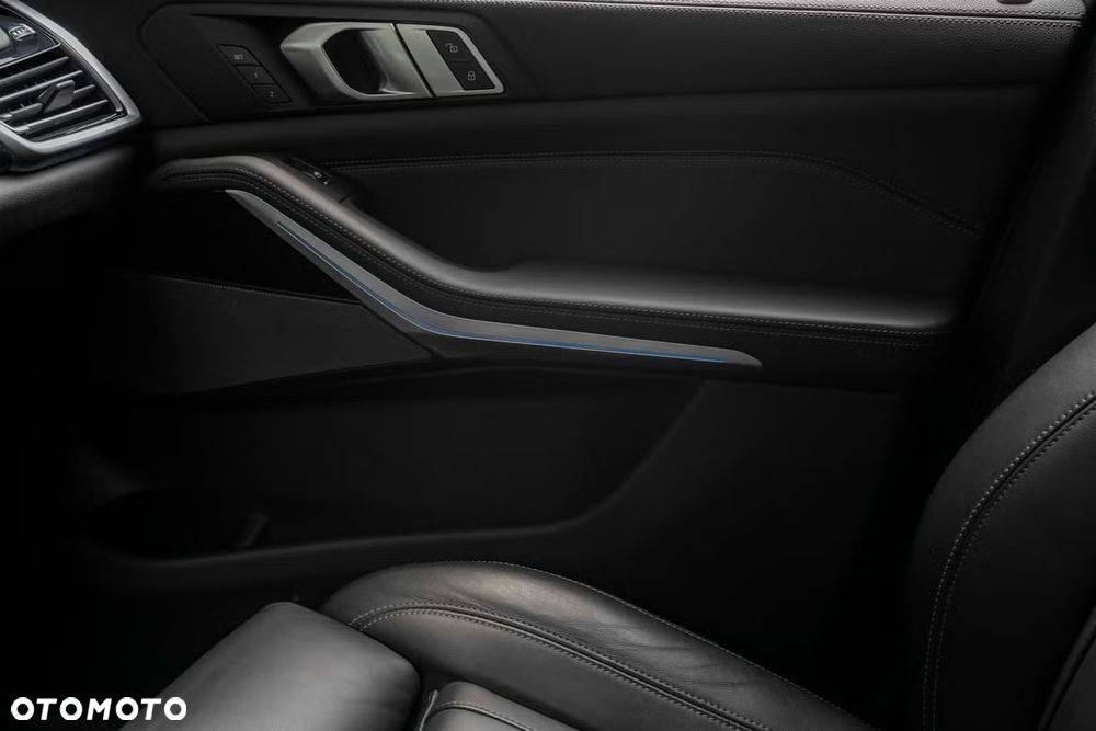 BMW X5 xDrive45e - 18