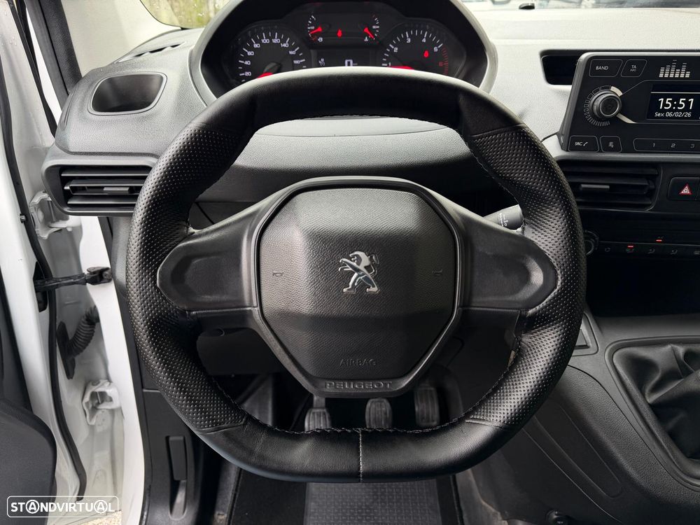 Peugeot PARTNER 1.6 BLUEHDI 75 CV - 3 LUGARES - IVA DEDUTIVEL - 26