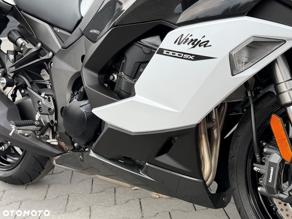 Kawasaki Ninja 1000 SX - 21