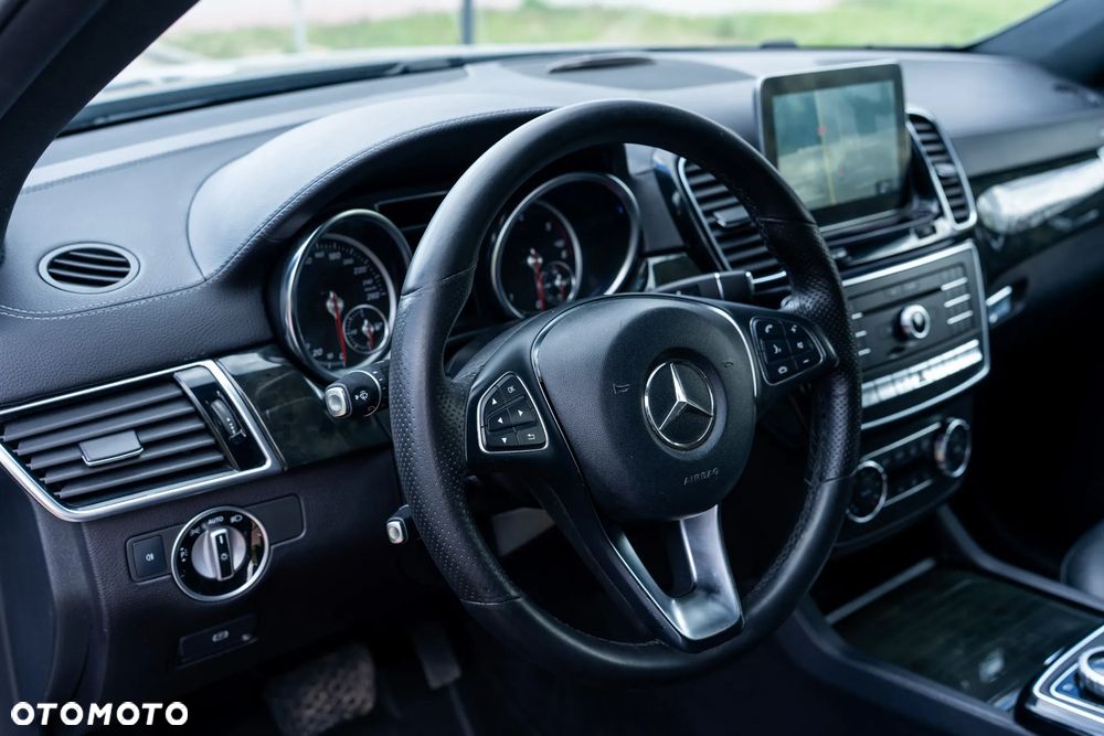 Mercedes-Benz GLE - 35