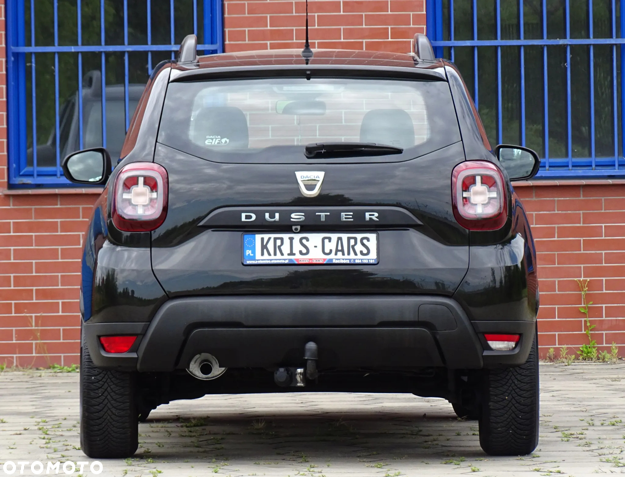 Dacia Duster 1.6 SCe Blackshadow S&S - 12
