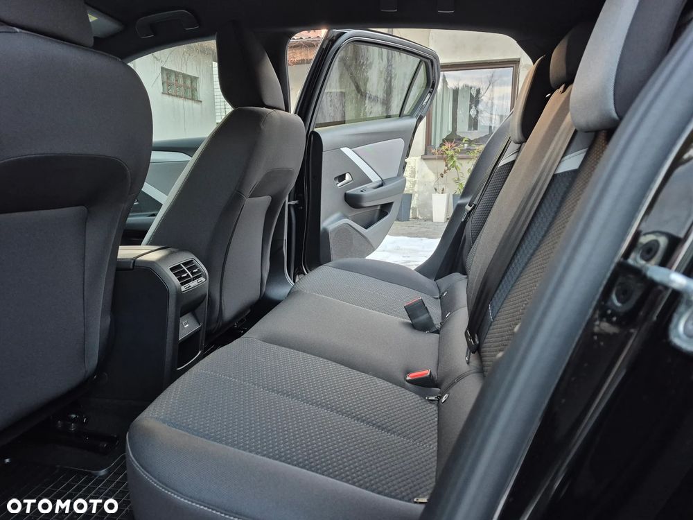 Opel Astra 1.2 T Edition S&S - 13