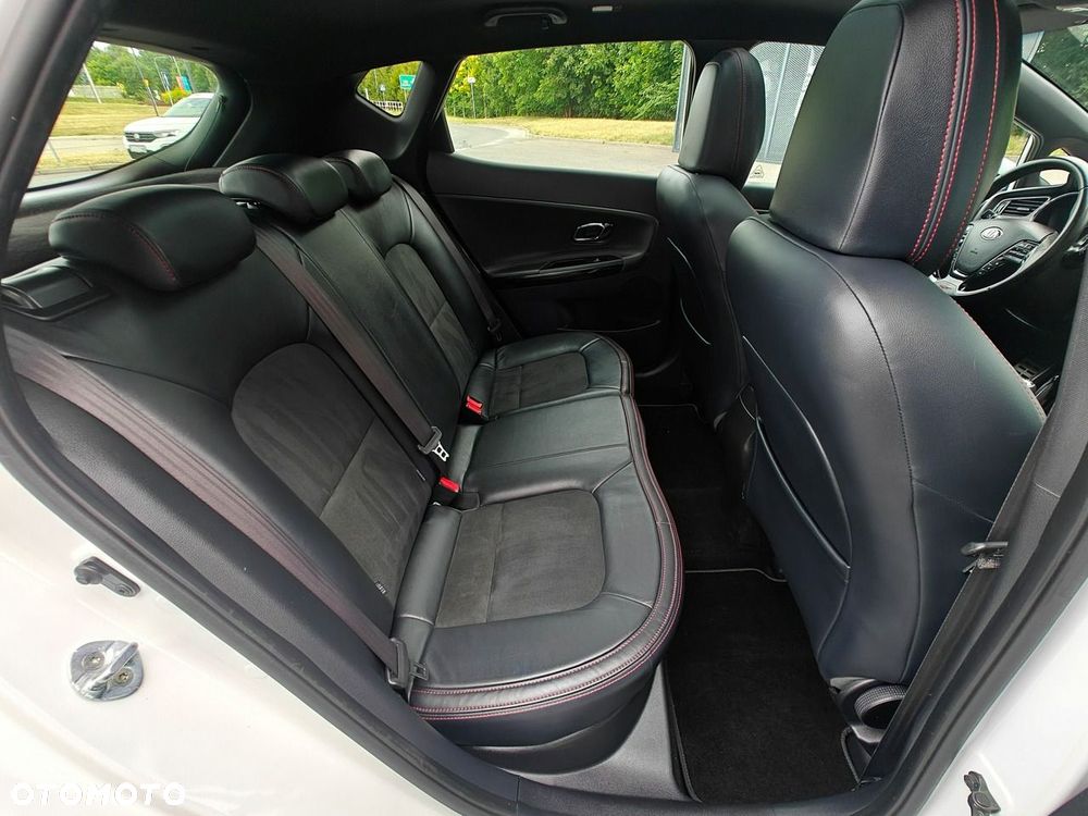 Kia Ceed - 35