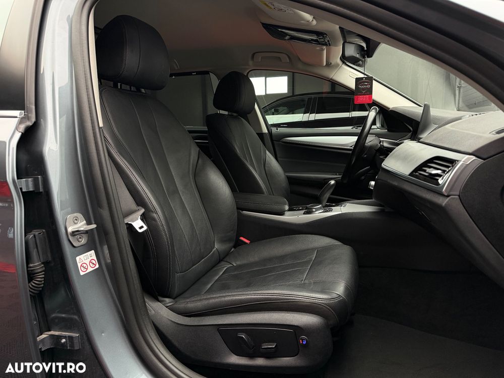 BMW Seria 5 520d xDrive Aut. - 29