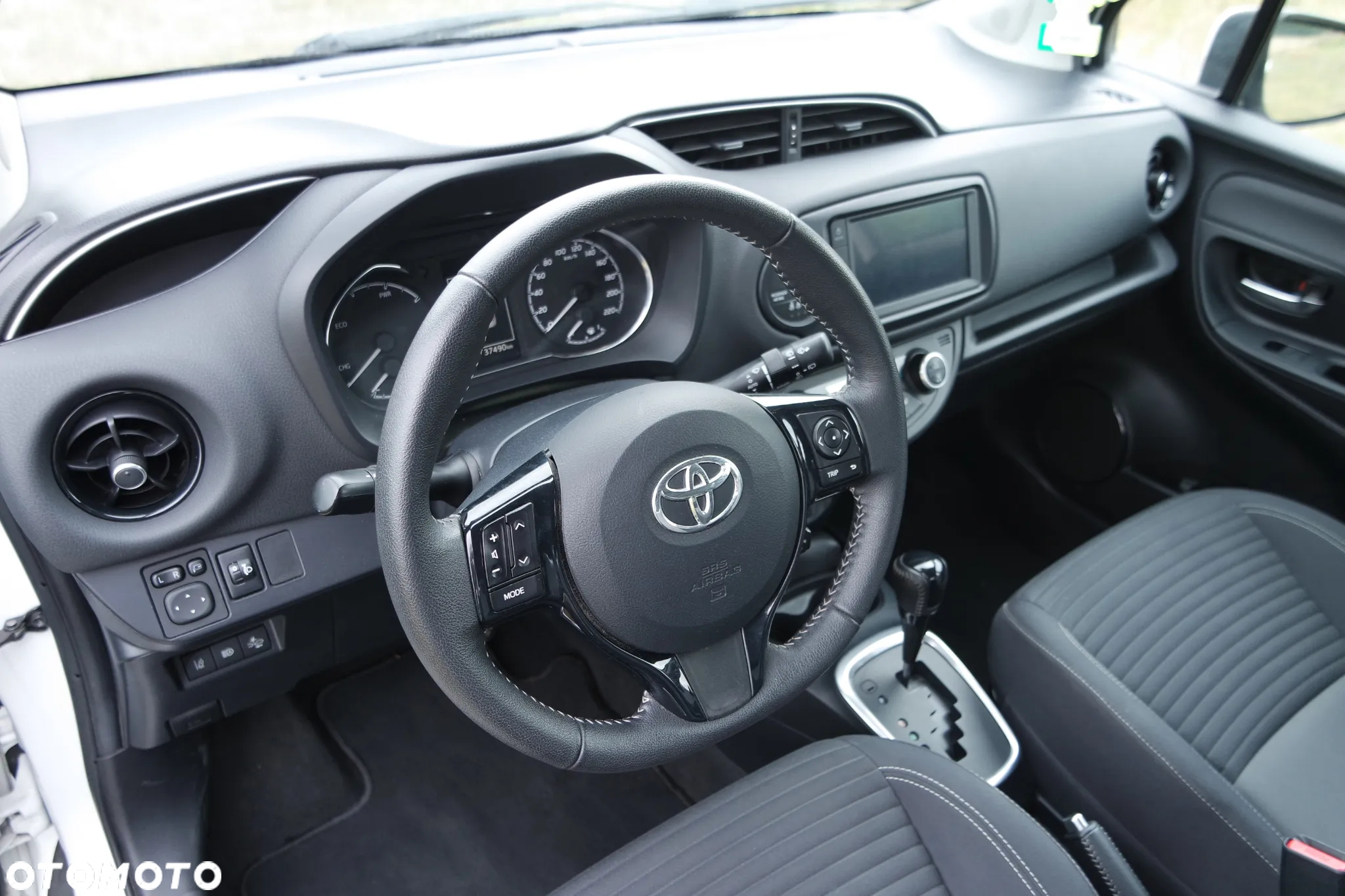 Toyota Yaris - 14