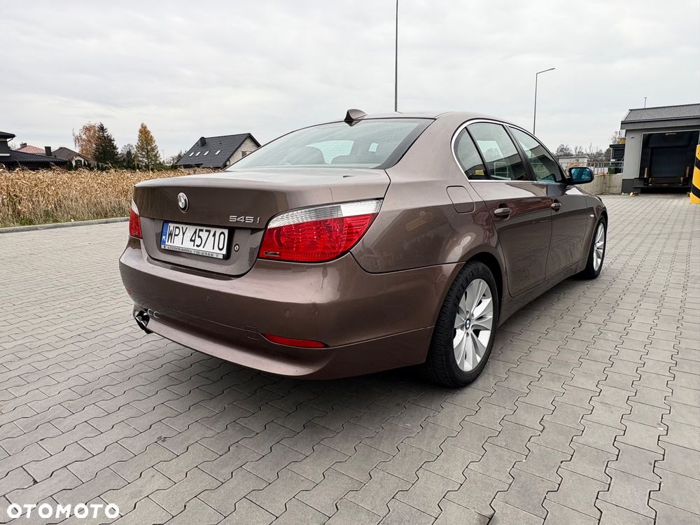 BMW Seria 5 545i - 7