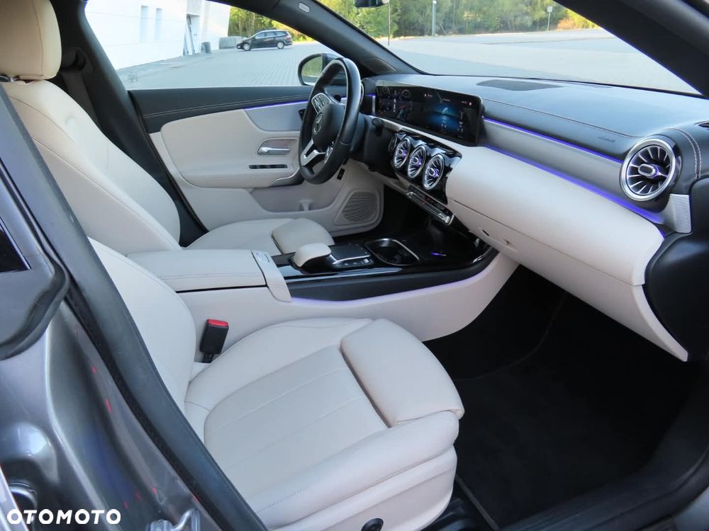 Mercedes-Benz CLA 250 7G-DCT Edition 2020 - 10