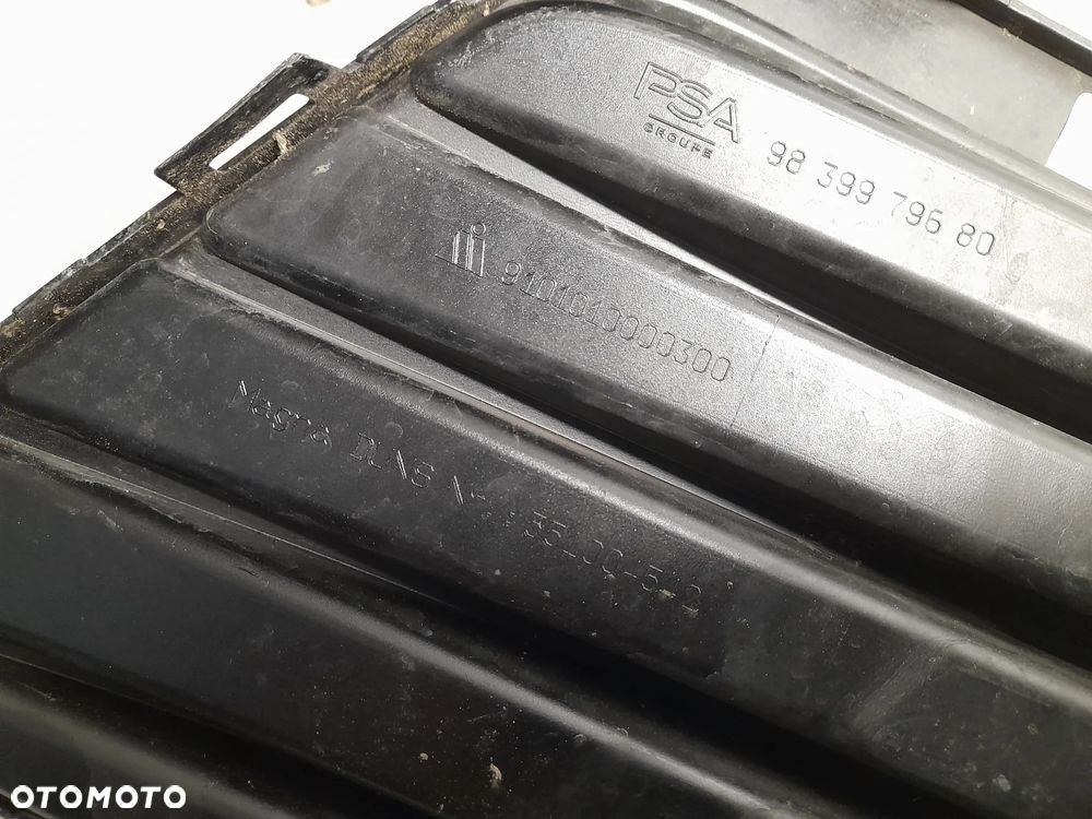 OPEL ASTRA L VI KRATKA ŚRODKOWA ZDERZAKA PRZÓD 9839979680 - 9