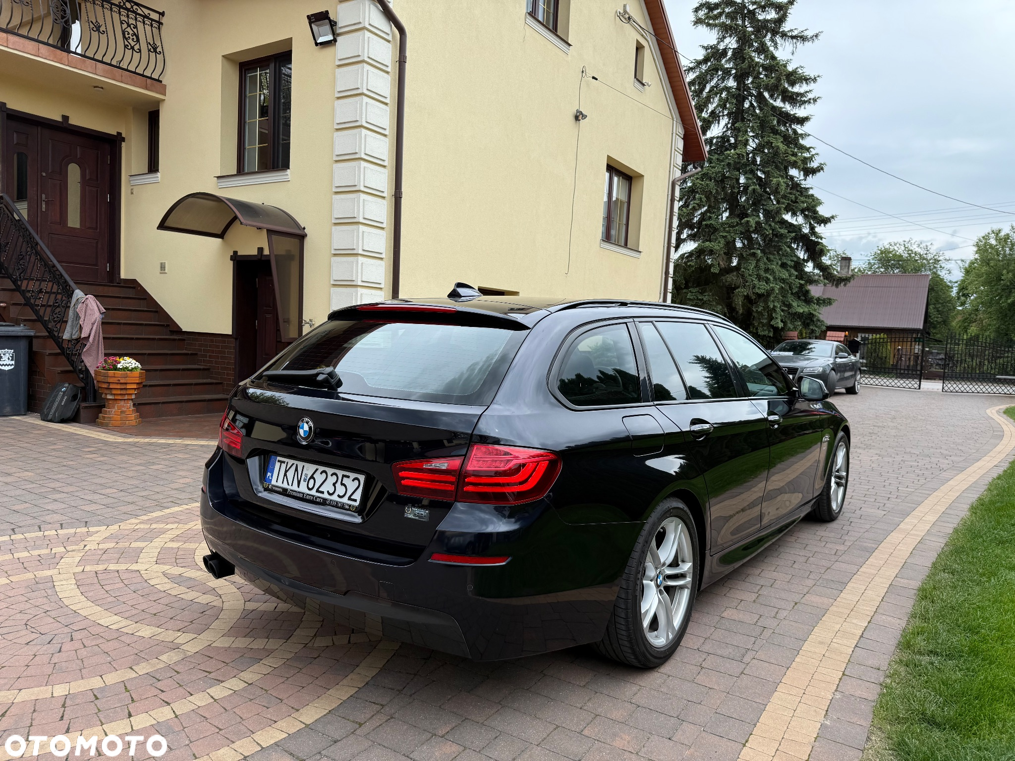 BMW Seria 5 520d Touring M Sport Edition - 12