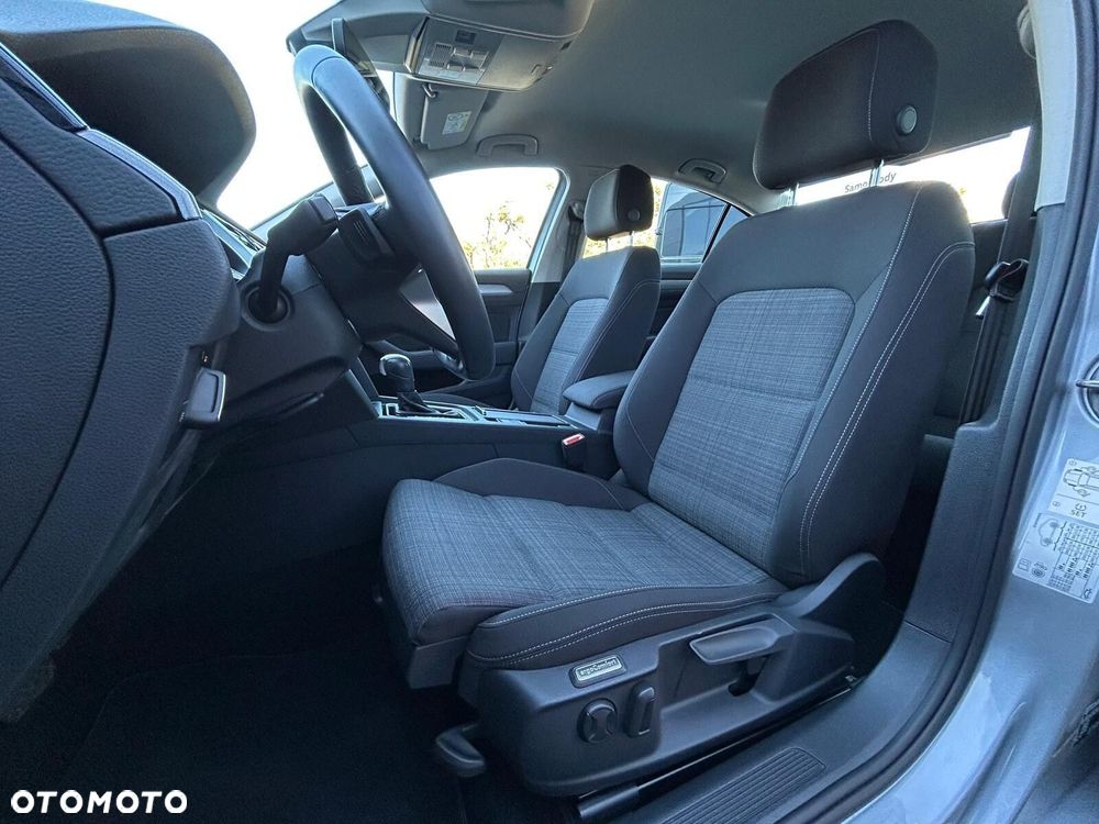 Volkswagen Passat 2.0 TDI Business DSG - 9