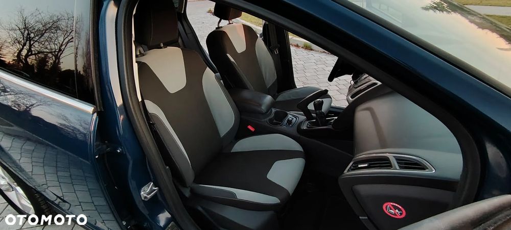 Ford Focus 1.0 EcoBoost Start-Stopp-System Champions Edition - 18