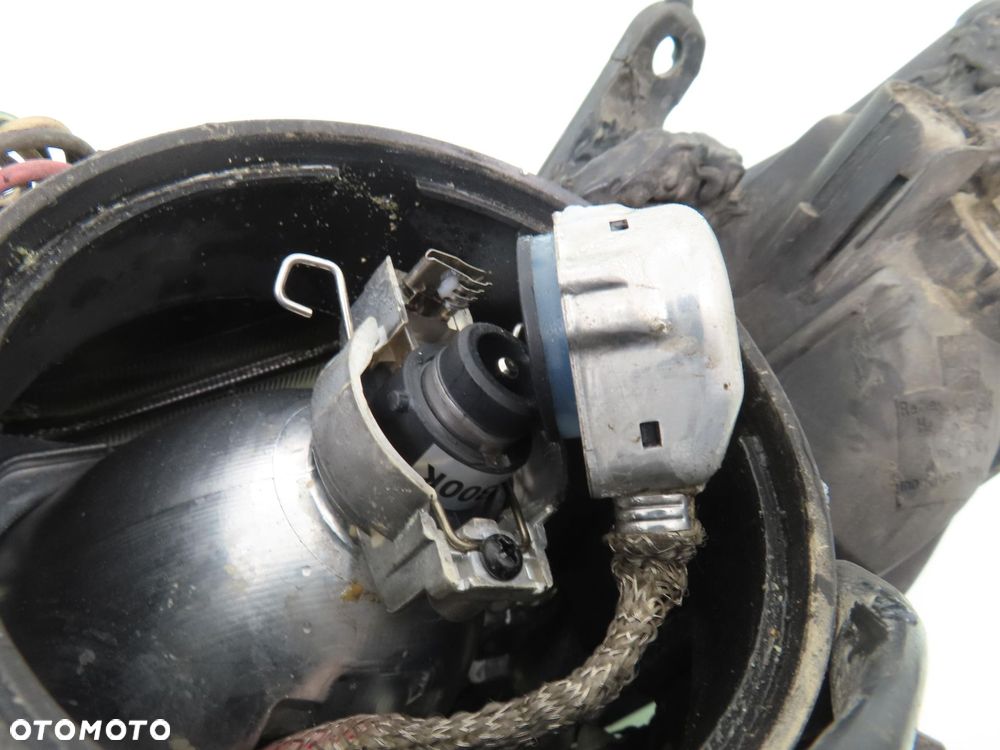 LAMPA PRAWA PRZEDNIA SUBARU OUTBACK III LIFT - 2