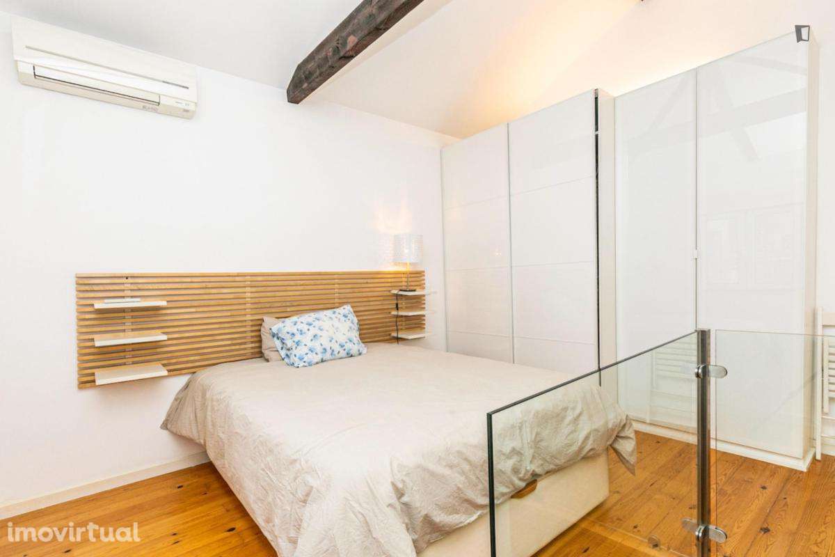 Apartamento com 1 quartos - localizado em São Bento Lisbon - Grande imagem: 2/12