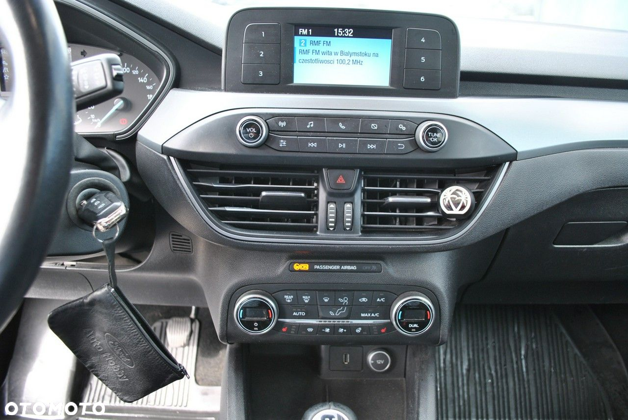 Ford Focus 1.0 EcoBoost Trend - 17