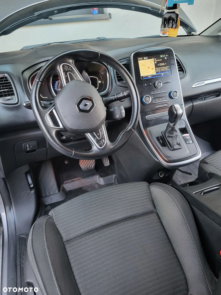 Renault Scenic - 26