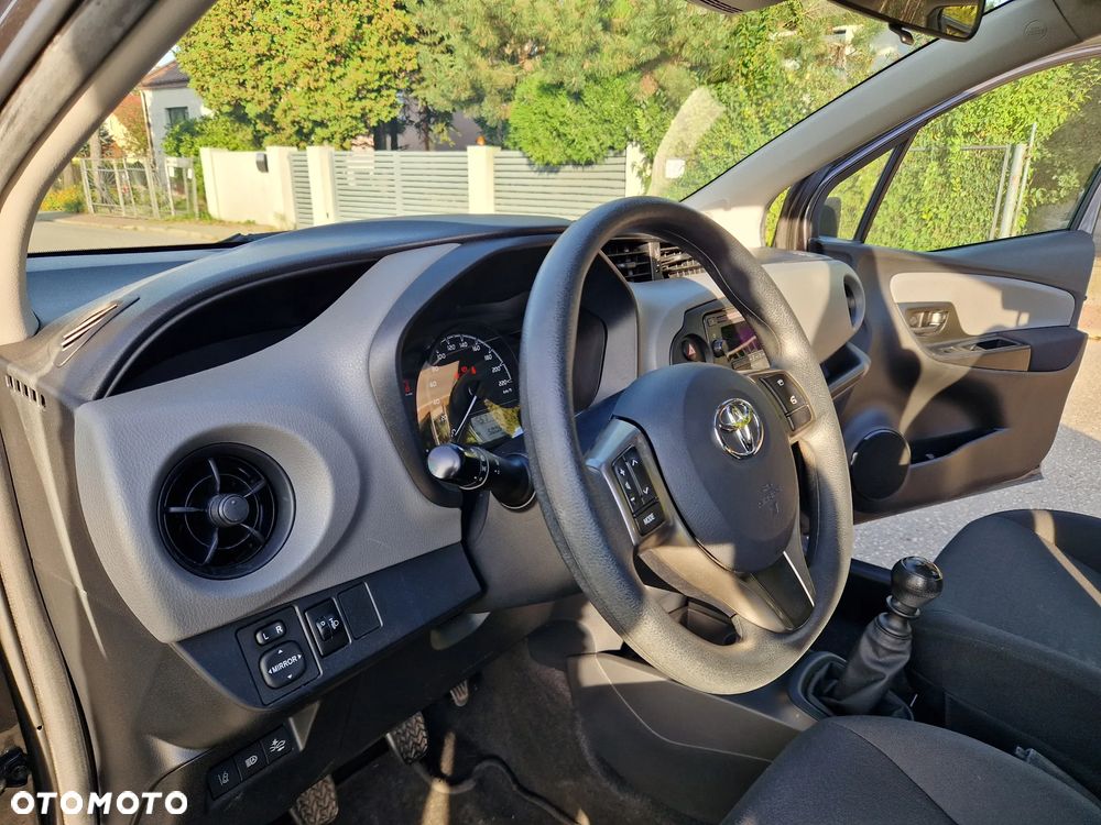 Toyota Yaris 1.5 Premium - 18