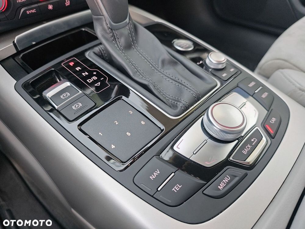 Audi A6 Avant 2.0 TDI ultra S tronic - 24