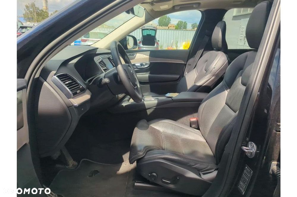 Volvo XC 90 - 6