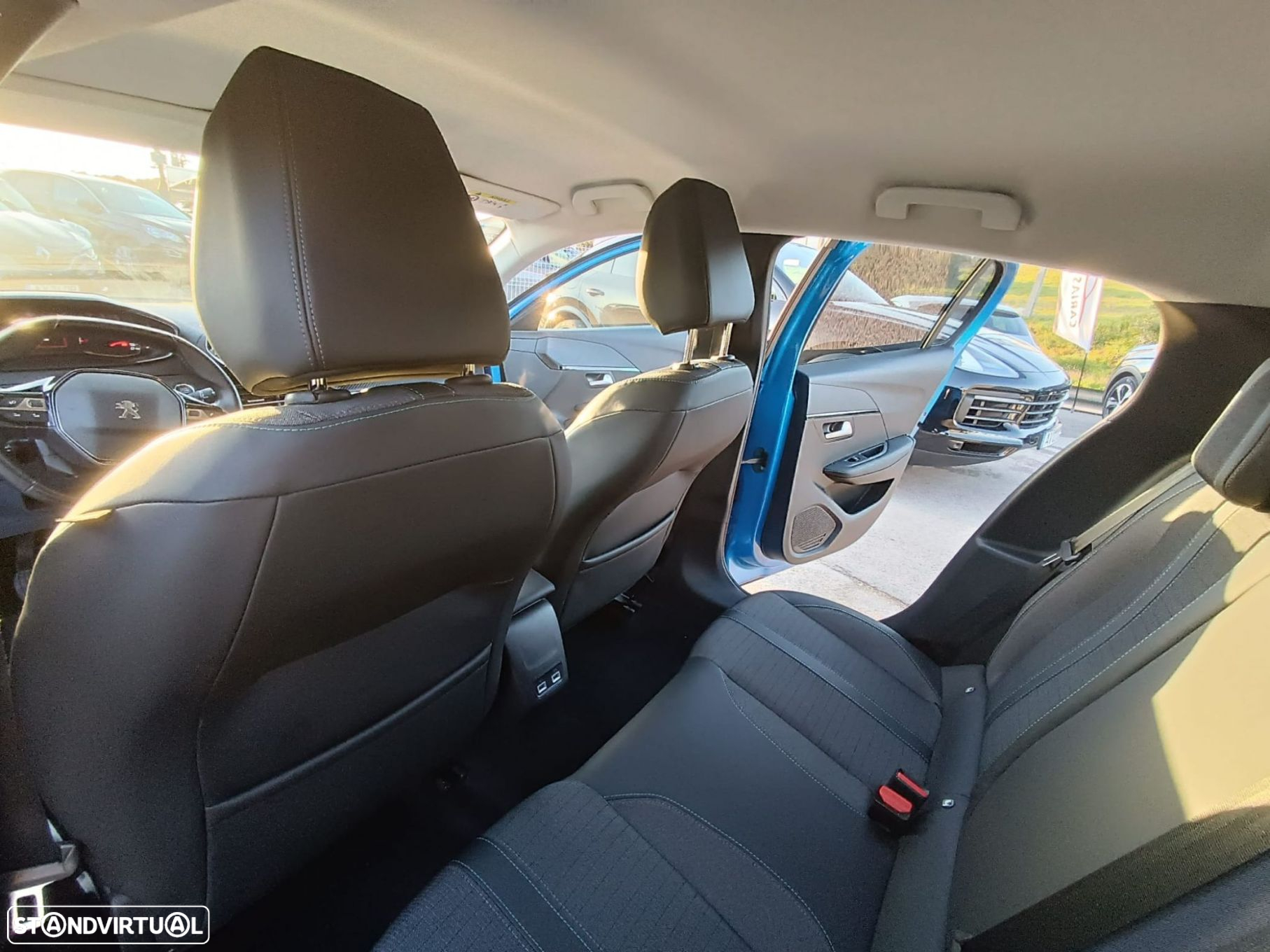 Peugeot 208 1.5 BlueHDi Allure - 25