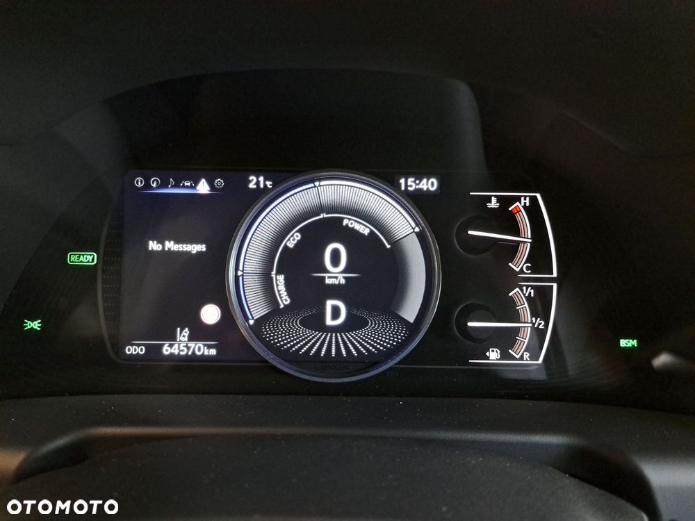 Lexus ES 300h Prestige - 36