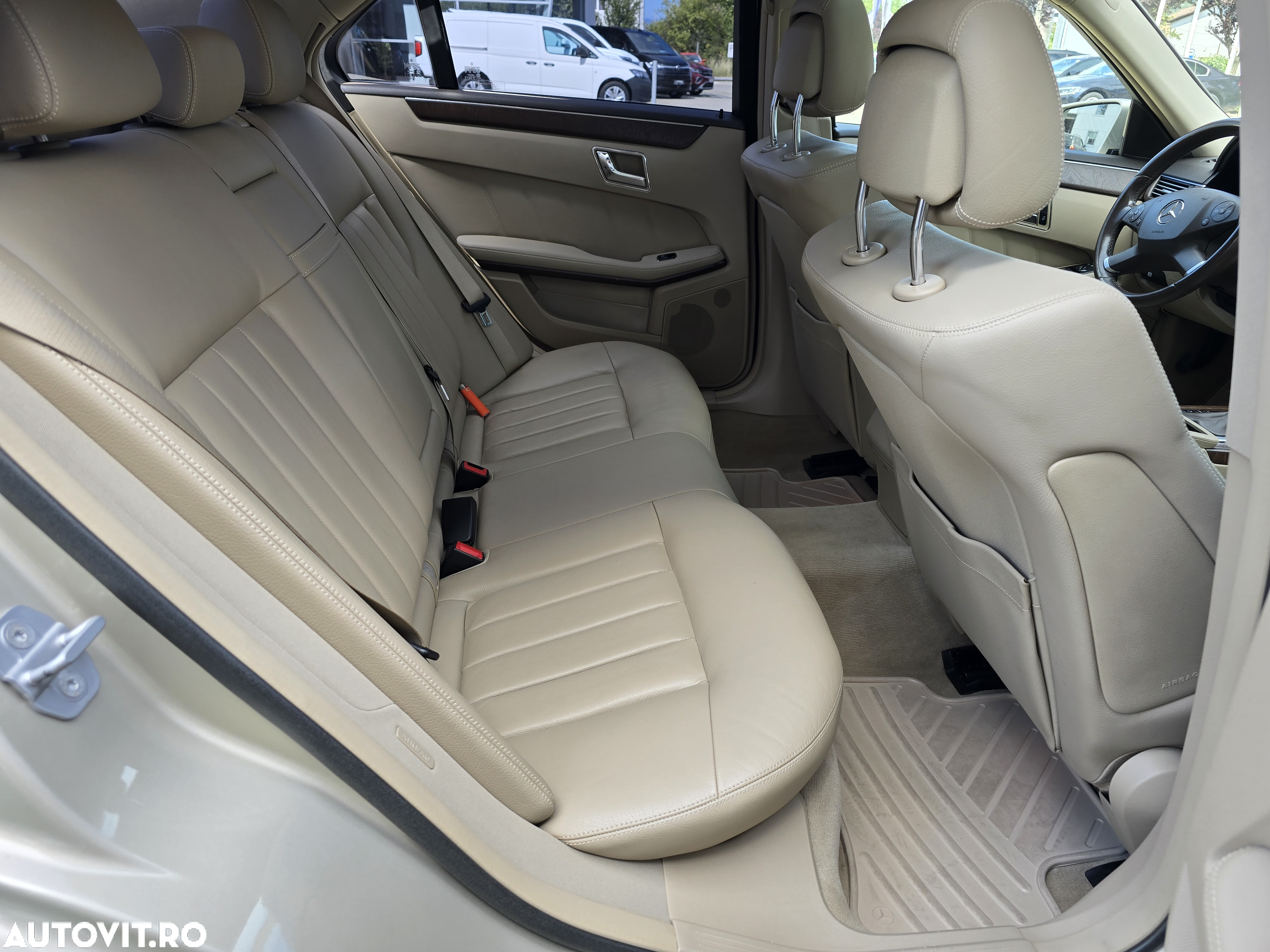 Mercedes-Benz E 220 CDI 7G-TRONIC Elegance - 11