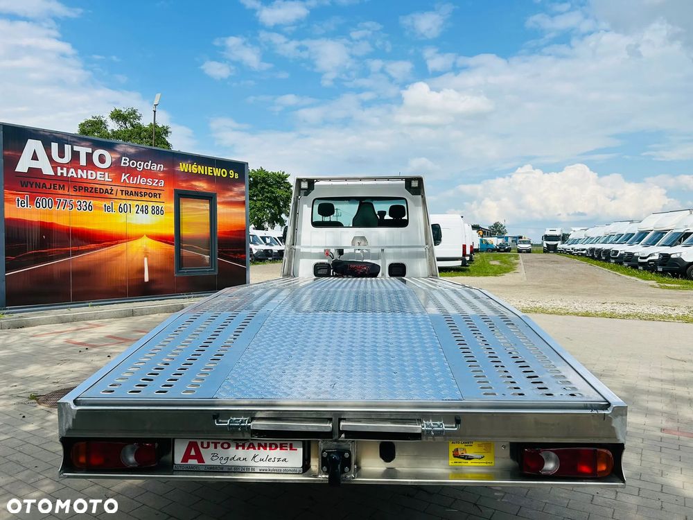 Nissan NV400 - 9