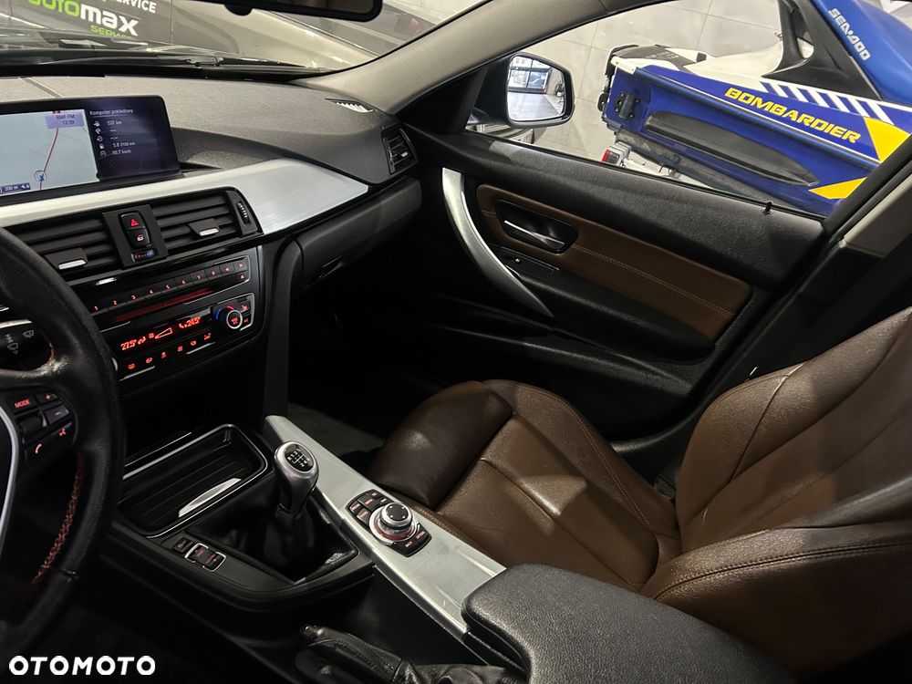 BMW Seria 3 320d - 15