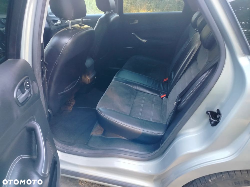 Ford Mondeo 2.0 TDCi Titanium - 22