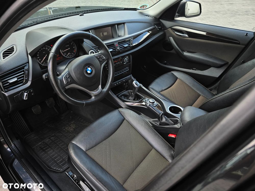 BMW X1 sDrive20i xLine - 23