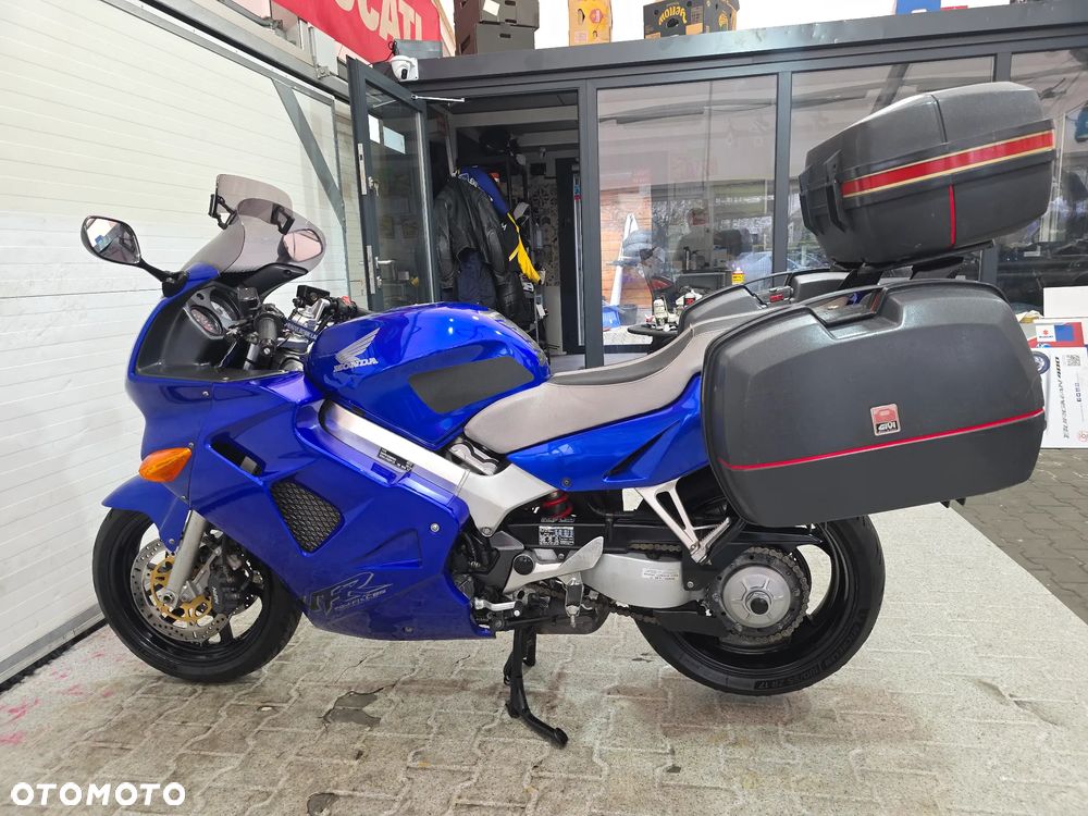 Honda VFR - 20