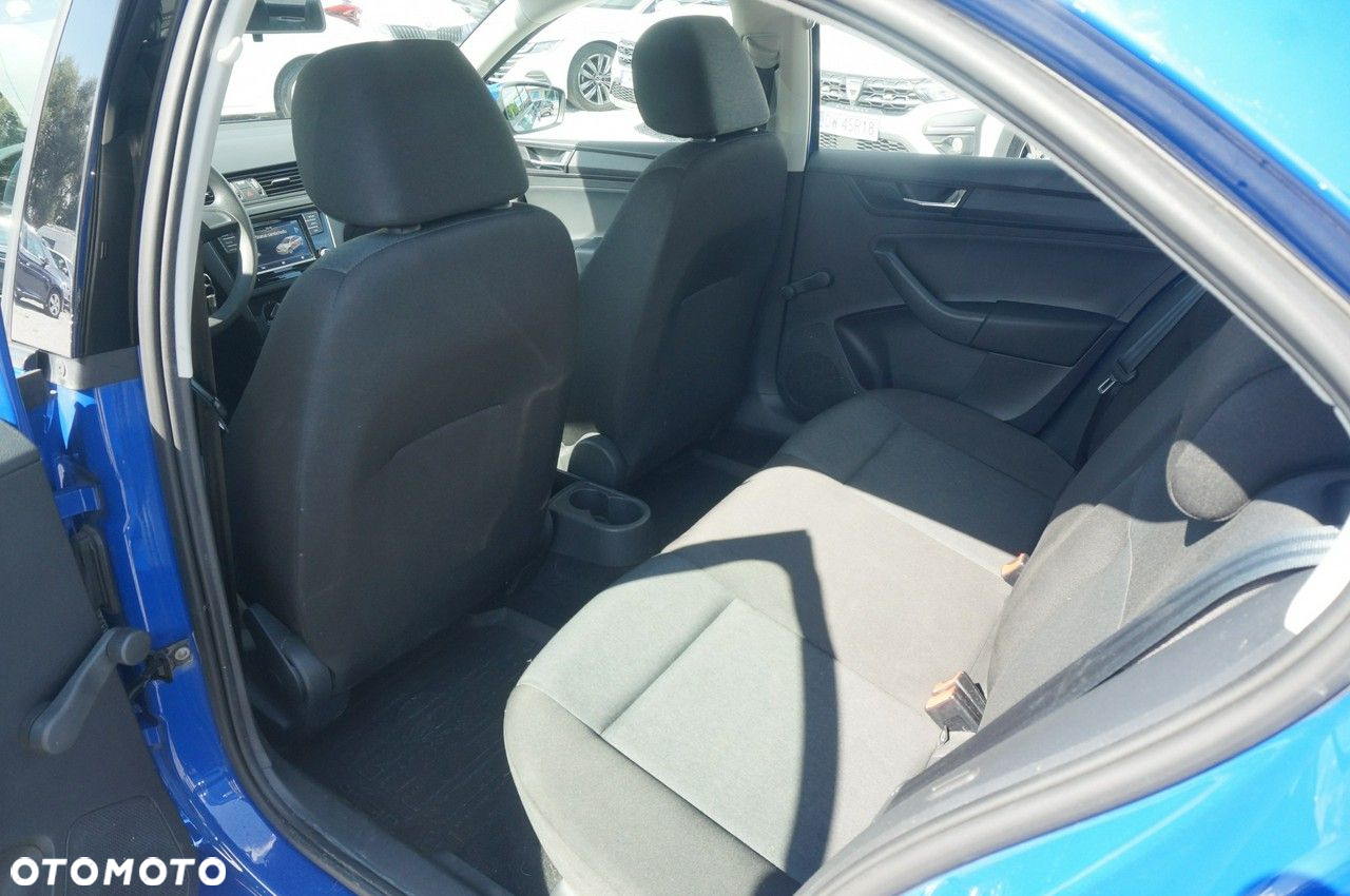 Skoda RAPID 1.0 TSI Active - 24