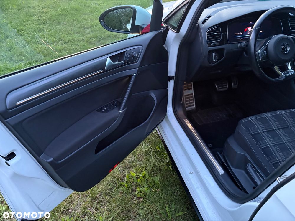 Volkswagen Golf 2.0 TDI BMT GTD DSG - 17