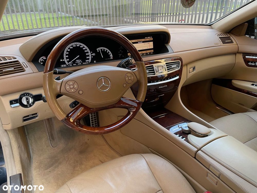 Mercedes-Benz CL 500 4-Matic BlueEff - 16