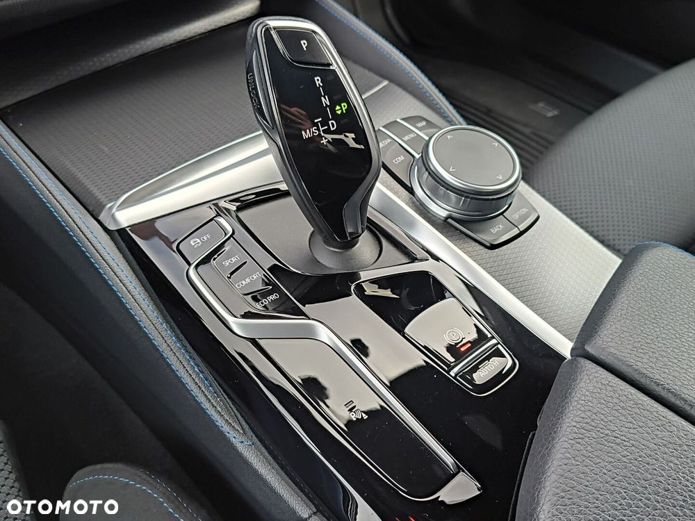 BMW Seria 5 520d xDrive M Sport sport - 14