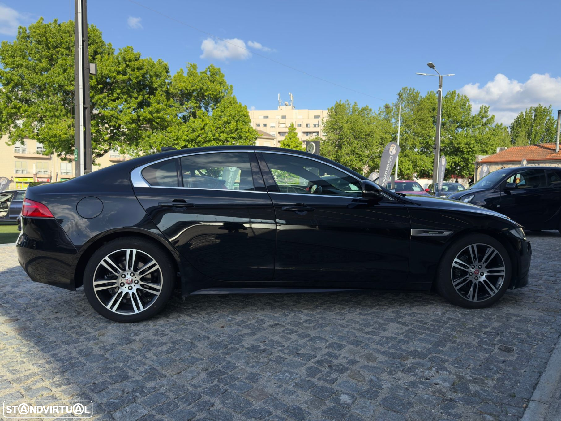 Jaguar XE 2.0 D R-Sport - 5