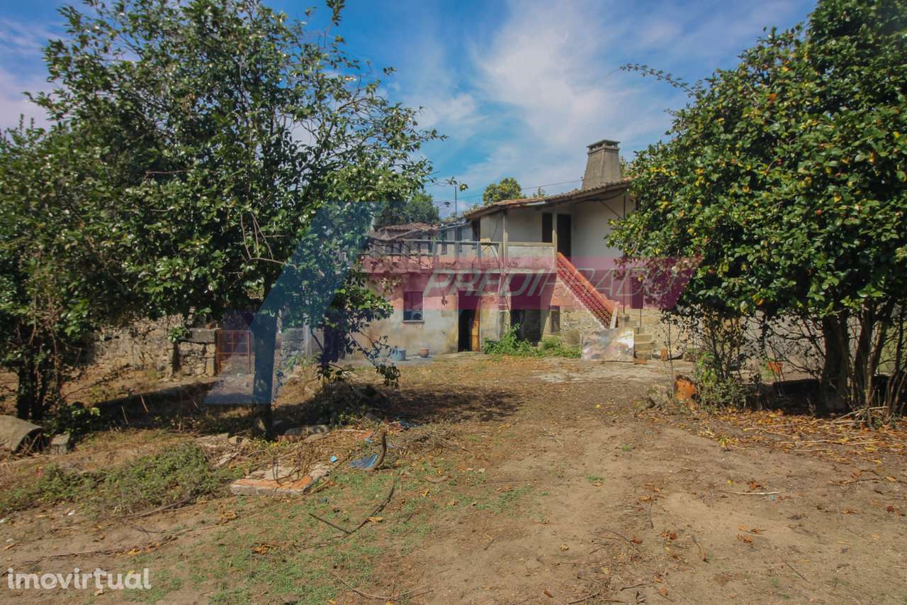 Moradia em pedra para Restauro em Cervães, Vila Verde! - Grande imagem: 4/13