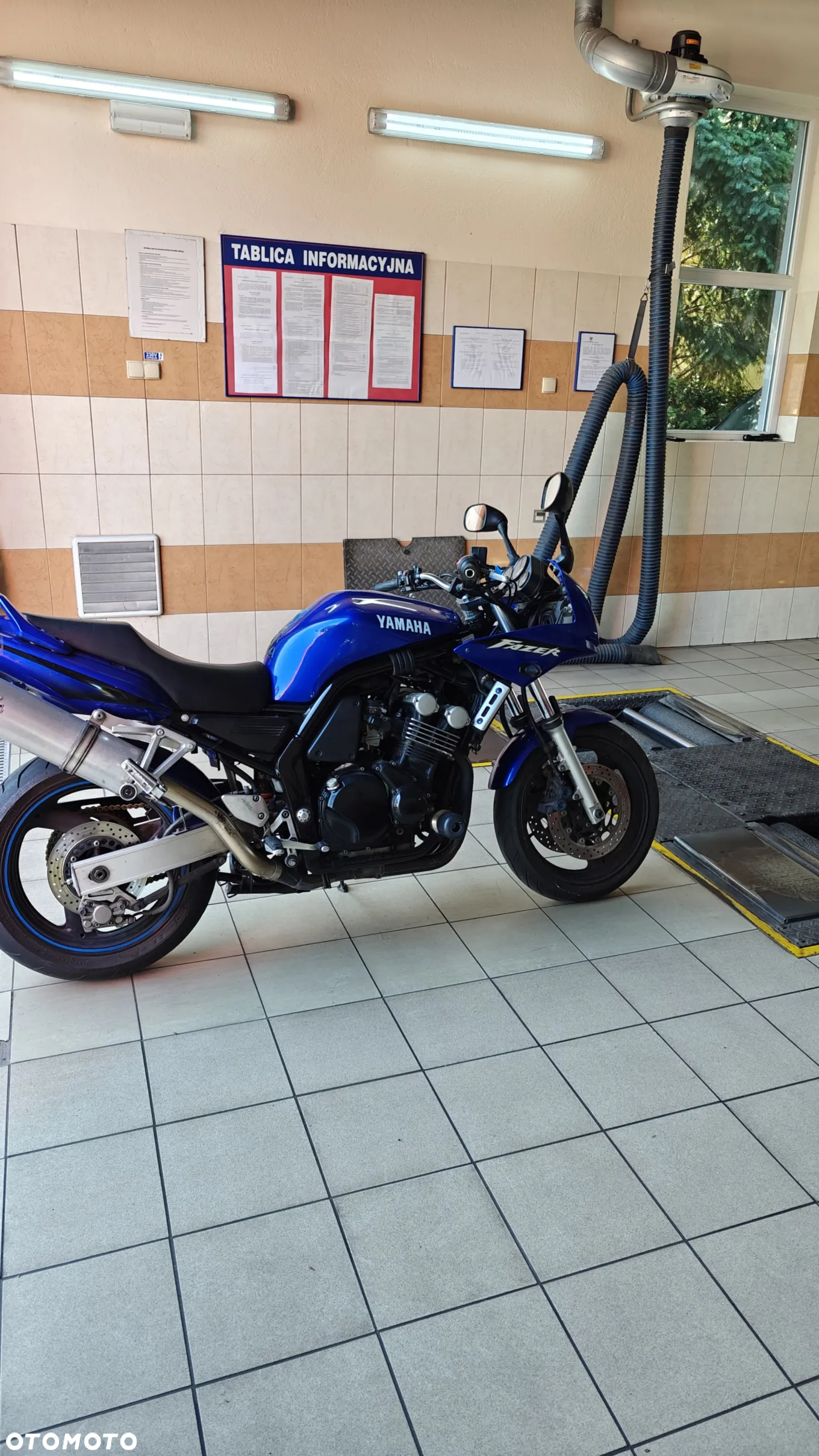 Yamaha FZS - 2