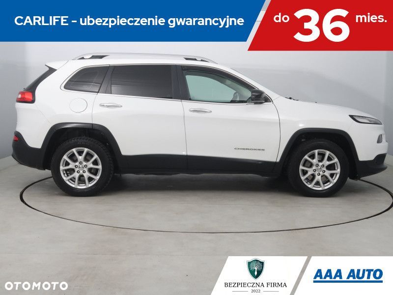 Jeep Cherokee - 8