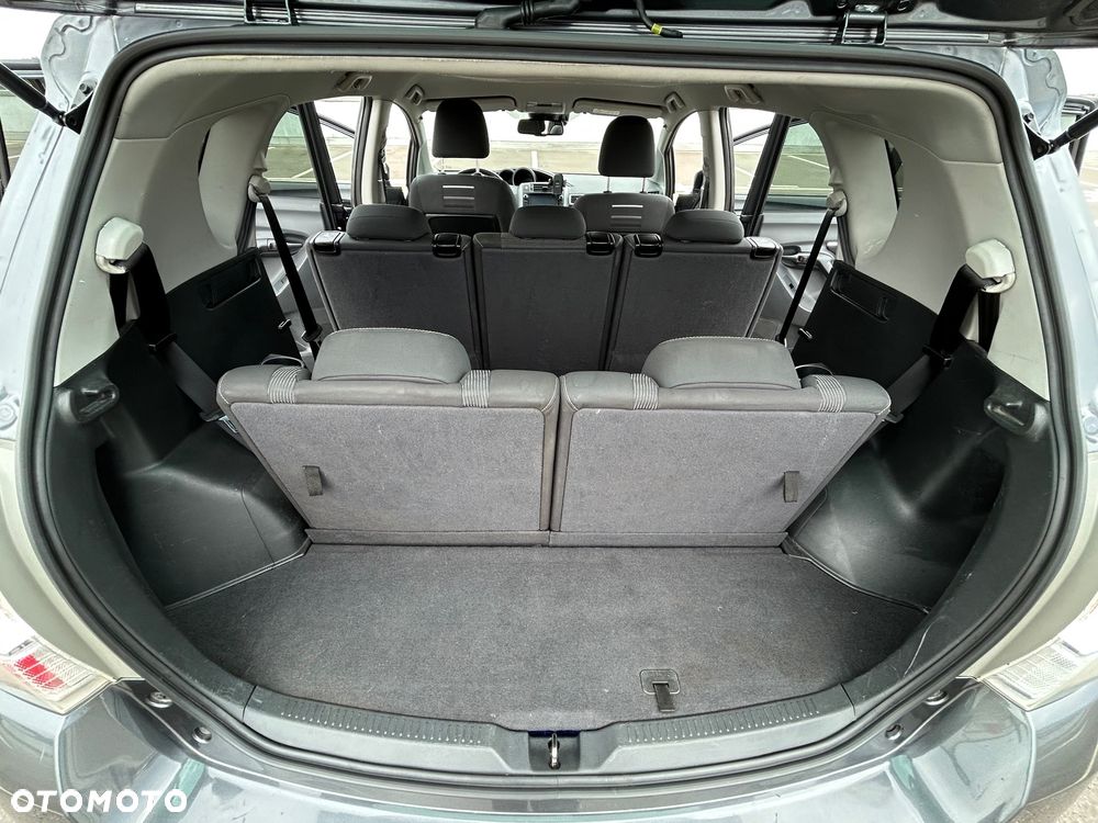 Toyota Verso 1.8 Premium MS 7os EU6 - 23