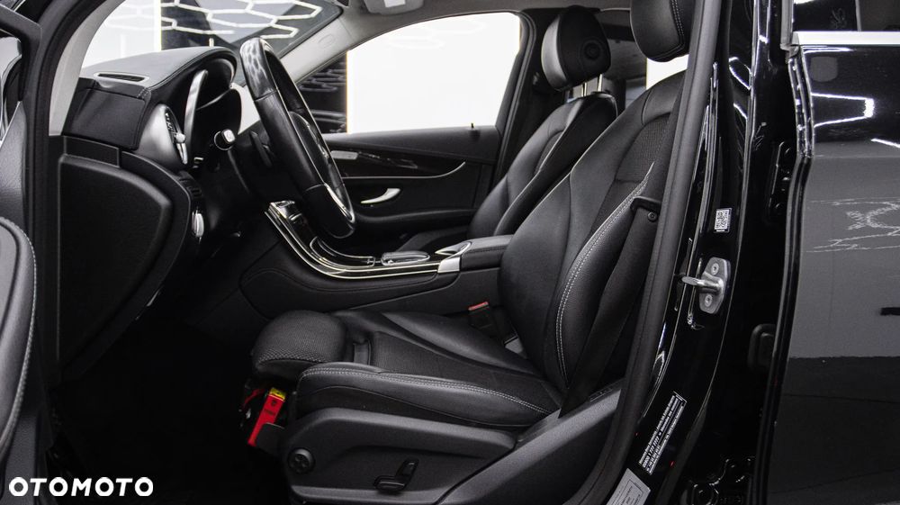 Mercedes-Benz GLC 200 - 19