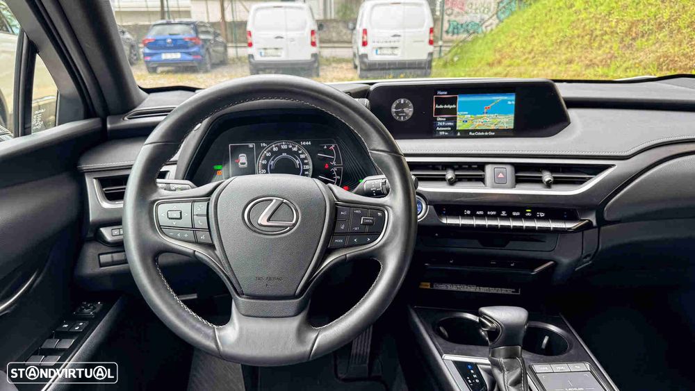 Lexus UX 250h Premium - 10