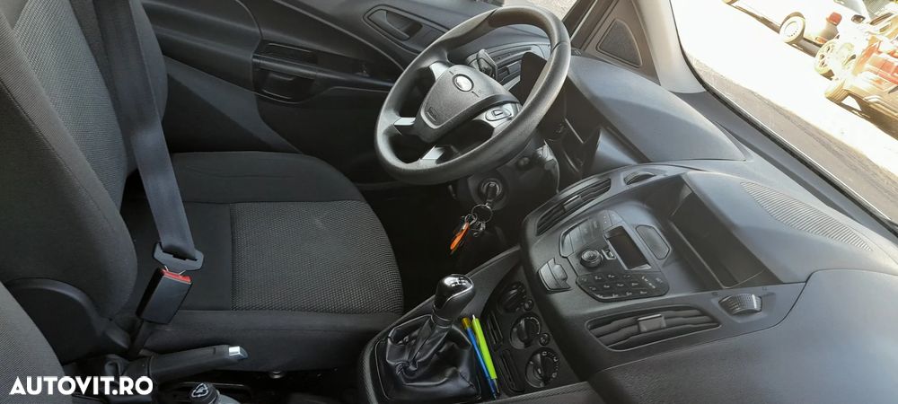 Ford Transit Connect Maxi - 9