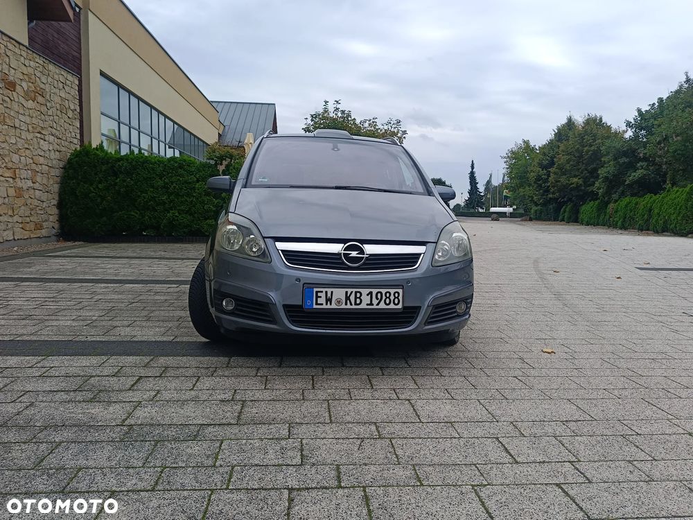 Opel Zafira 2.2 Automatik Cosmo - 8