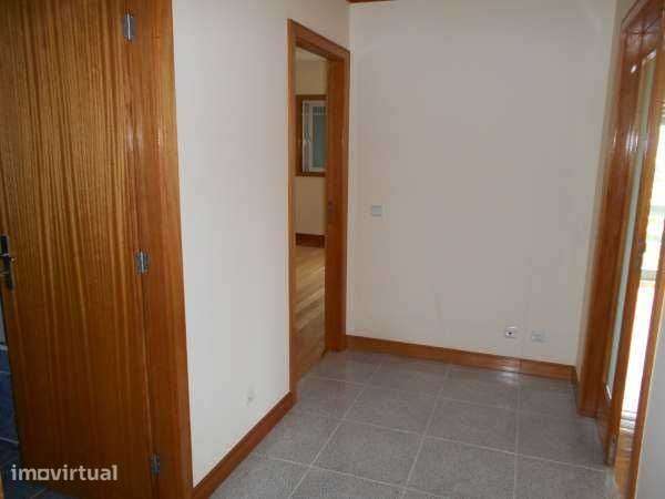 Apartamento T1 grande Alfena Valongo - Grande imagem: 3/12
