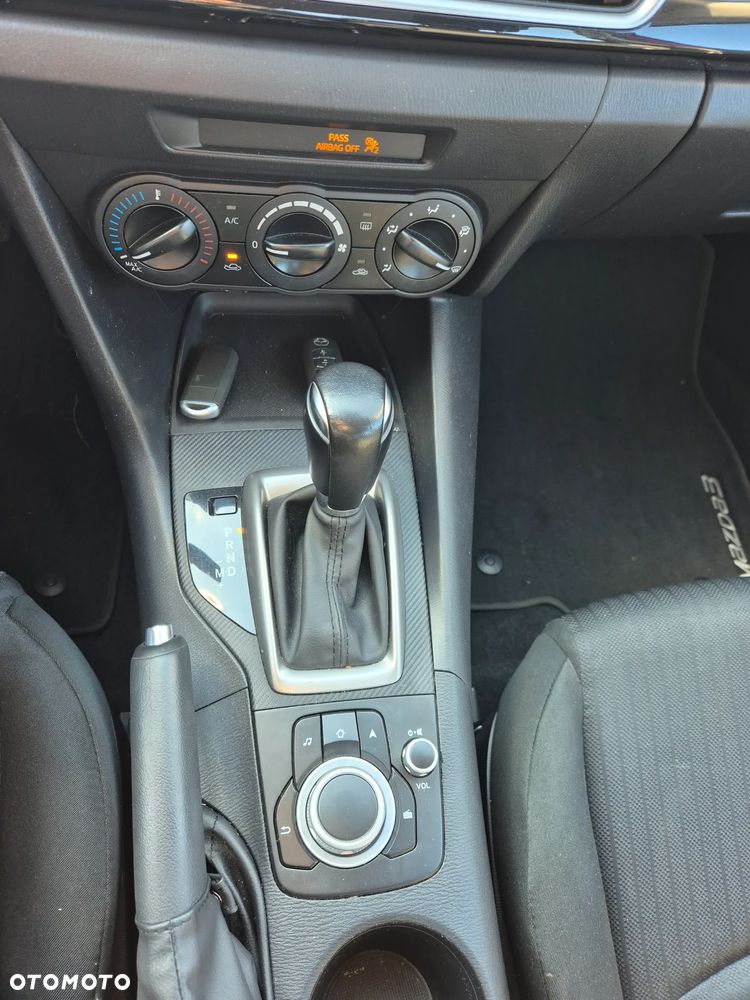 Mazda 3 - 15
