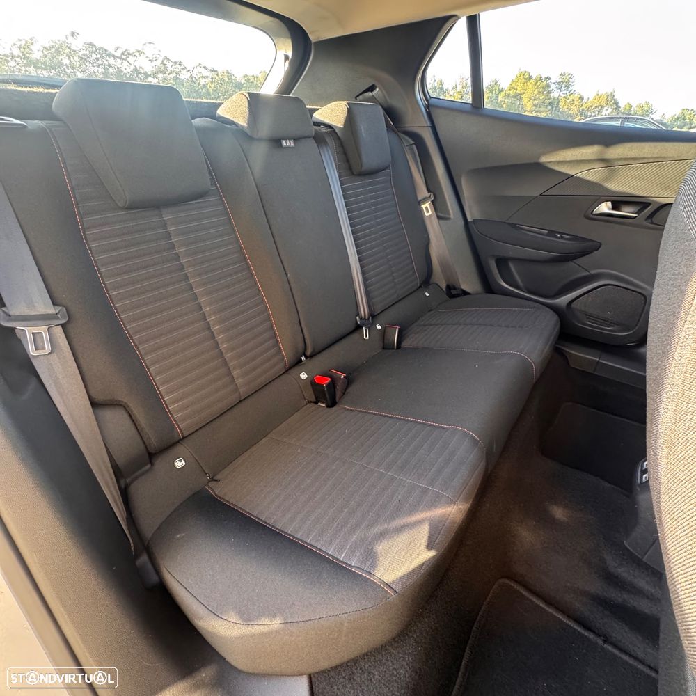 Peugeot e-2008 50 kWh Active - 16