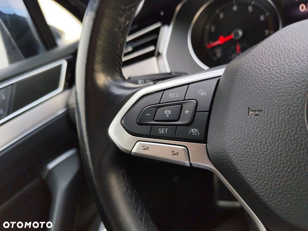 Volkswagen Passat 2.0 TSI Business DSG - 19