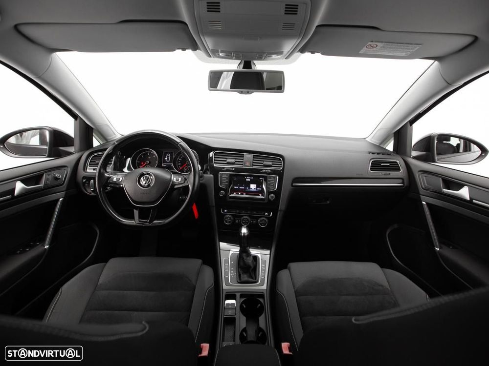 VW Golf 1.6 TDi Highline DSG - 6