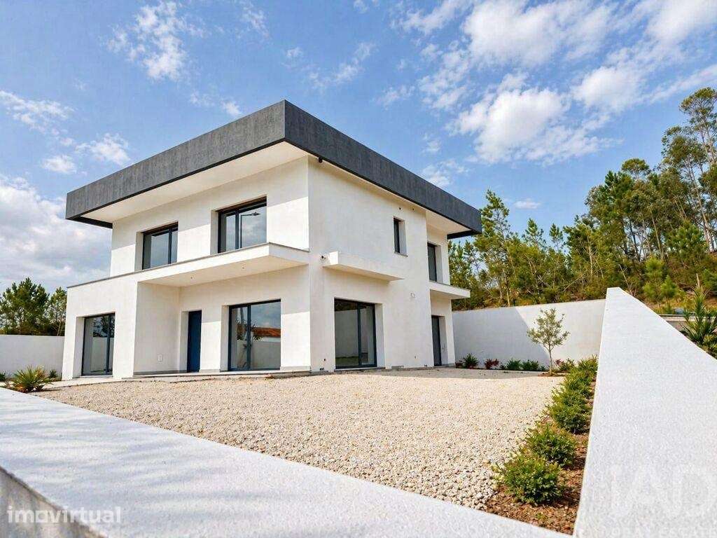 Casa / Villa T3 em Chão de Couce de 270,00 m2 - Grande imagem: 2/21